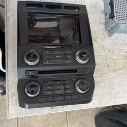 OEM Ford F250 Touch Screen Radio