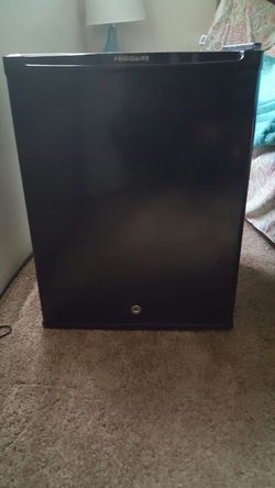 Mini fridge