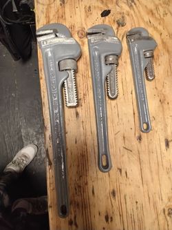 3 ridgid  pipe wreanches