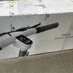 Okai Ceetle Pro electric scooter with foldable seat 35 mile range 15.5mph 