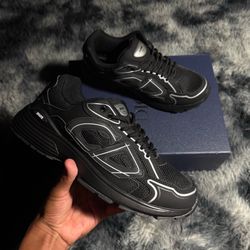 Black Dior b30