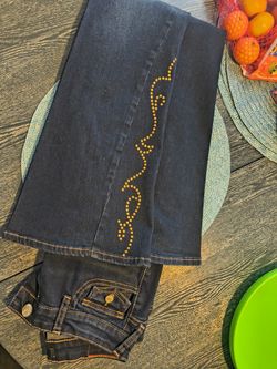 True Religion 26size