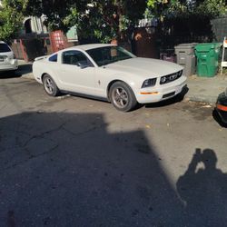 2006  mustang 4.0   for trade.  gt front and rear . 17 Bullet Rims