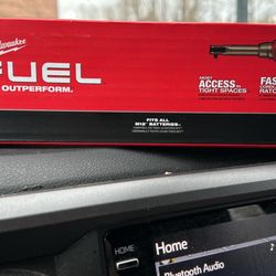 milwaukee m12 fuel 1/4” extended reach high speed ratchet model 2568-20