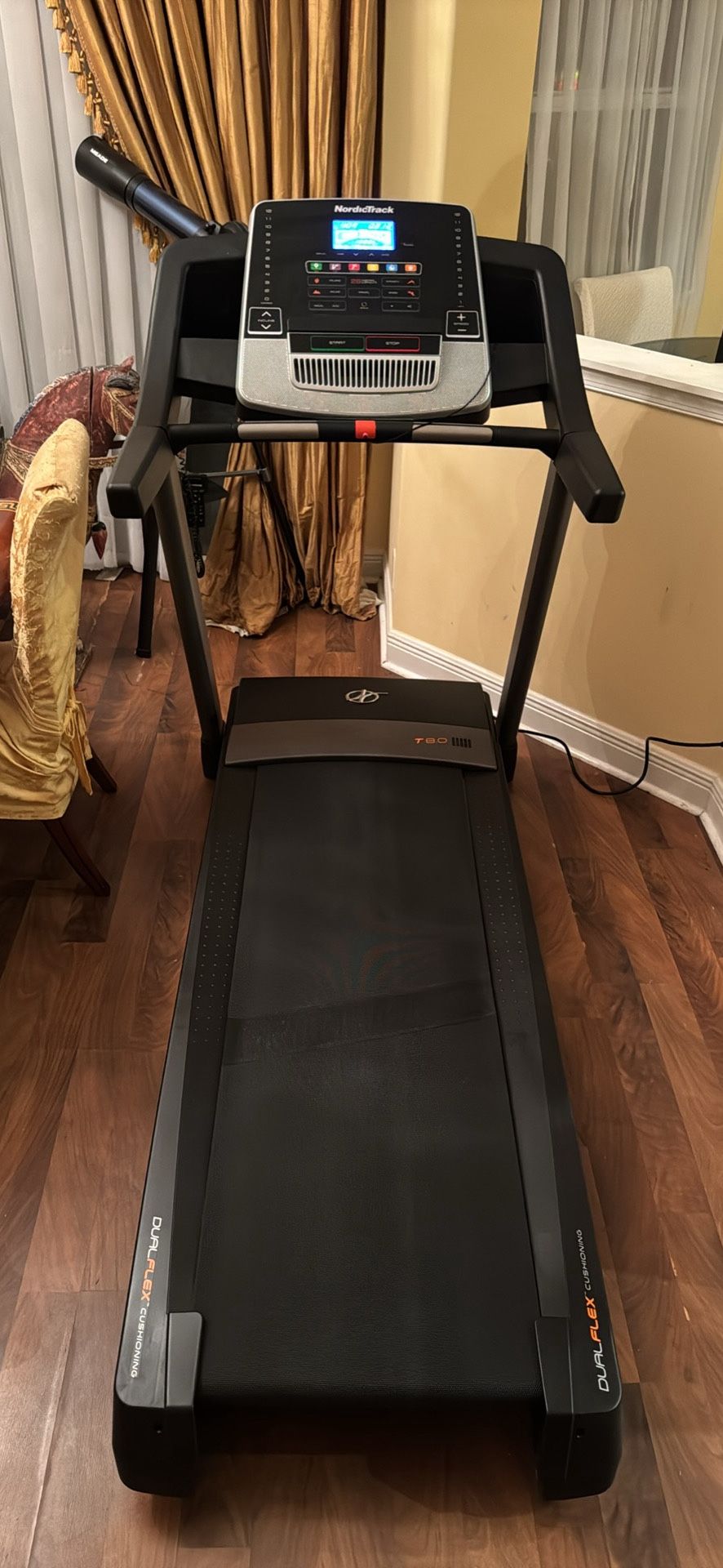 🎯 New Year’s Resolutions Start NOW – NordicTrack T8.0 Treadmill 🎯