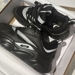 Dior B22 ‘Black Reflective’ 