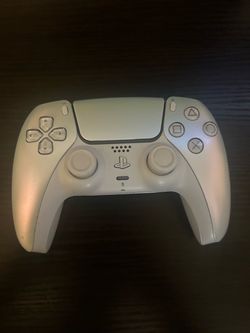 White ps5 controller