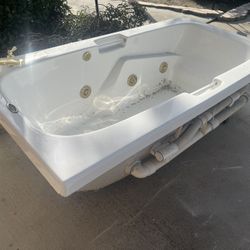 Jacuzzi Bathtub