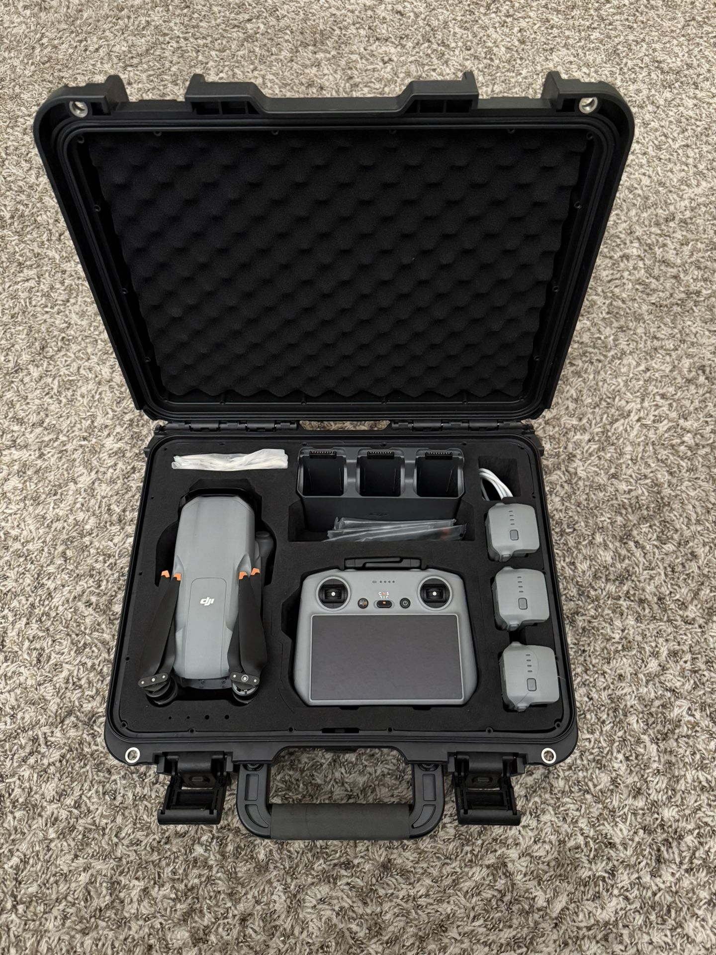 DJI Air 3 Fly More Combo DJI RC2