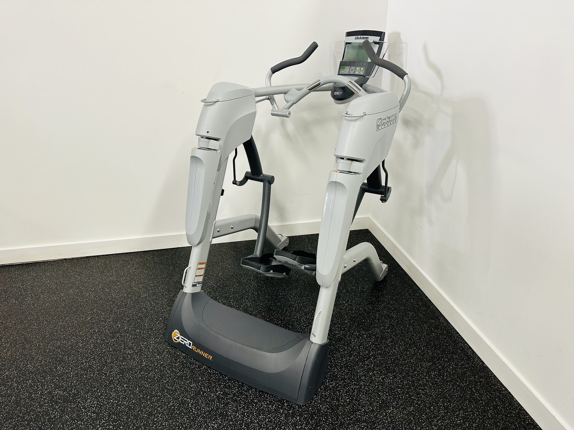Octane ZR7 Free Runner - Gym Equipment - Workout - Elliptical