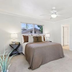 QUEEN Size Mattress and Box Spring Set - Clean, Smoke/Pet-Free (VISTA)