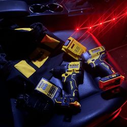 Dewalt Cordless Drill Set 