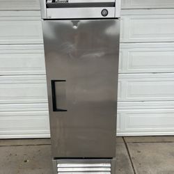 True Commercial Restaurant Refrigerator 
