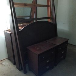 Wood Bedroom Furniture (Dresser with Large Mirror/Bedframe/Nightstands)MUST GO!!!NAME A PRICE AND COME GET THEM!!!