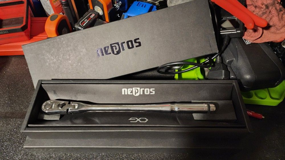 Nepros 3/8 Flex Head Ratchet