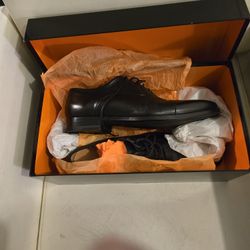 Brand New  Magnanni Dress Shoes Size 8.5