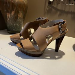Michael Kors Platform Sandals Size 8.5