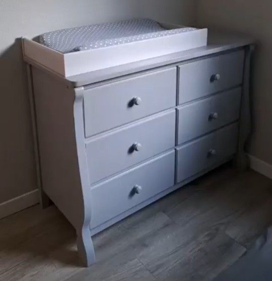 Changing Table/ Dresser