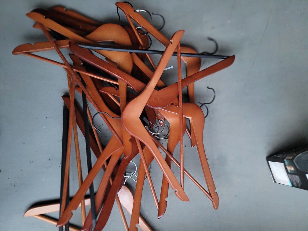 Wooden Clothes Hangers 