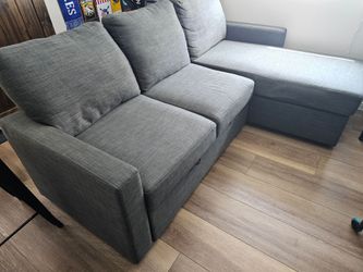 Gray 3-Seat Sectional Sofa with Chaise – 81" Wide