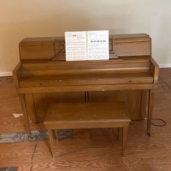 Piano  Wurlitzer 515015 