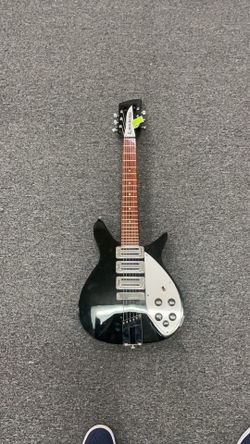 RICKENBACKER ELECTRIC GUITAR