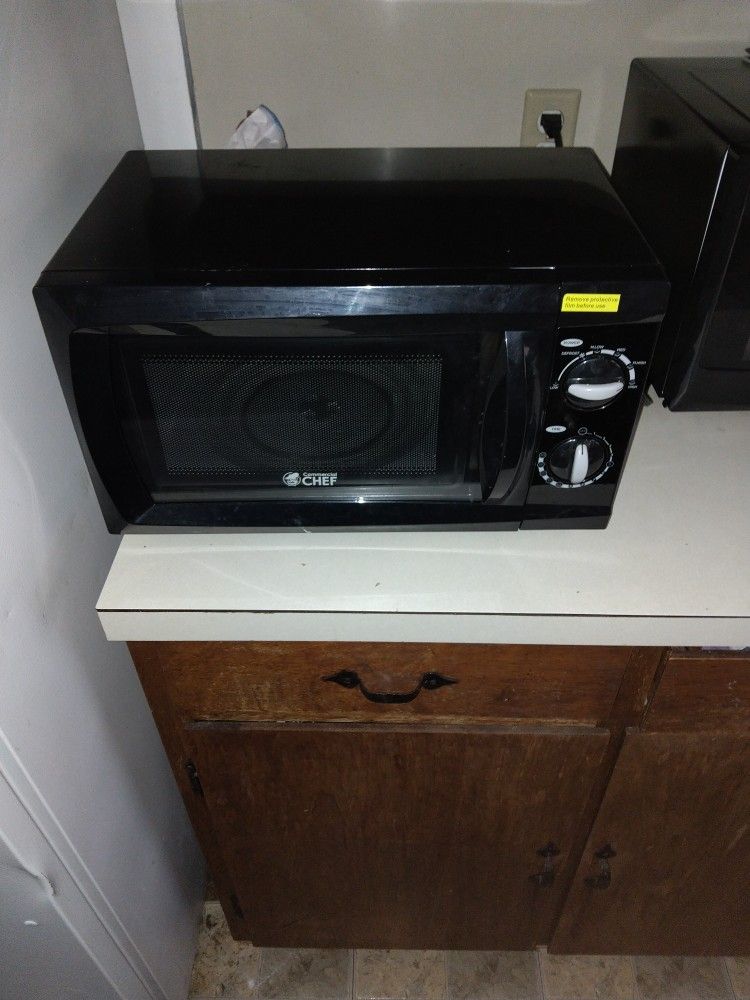 Commercial Chef Low Wattage Microwave