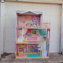 Huge Dollhouse 