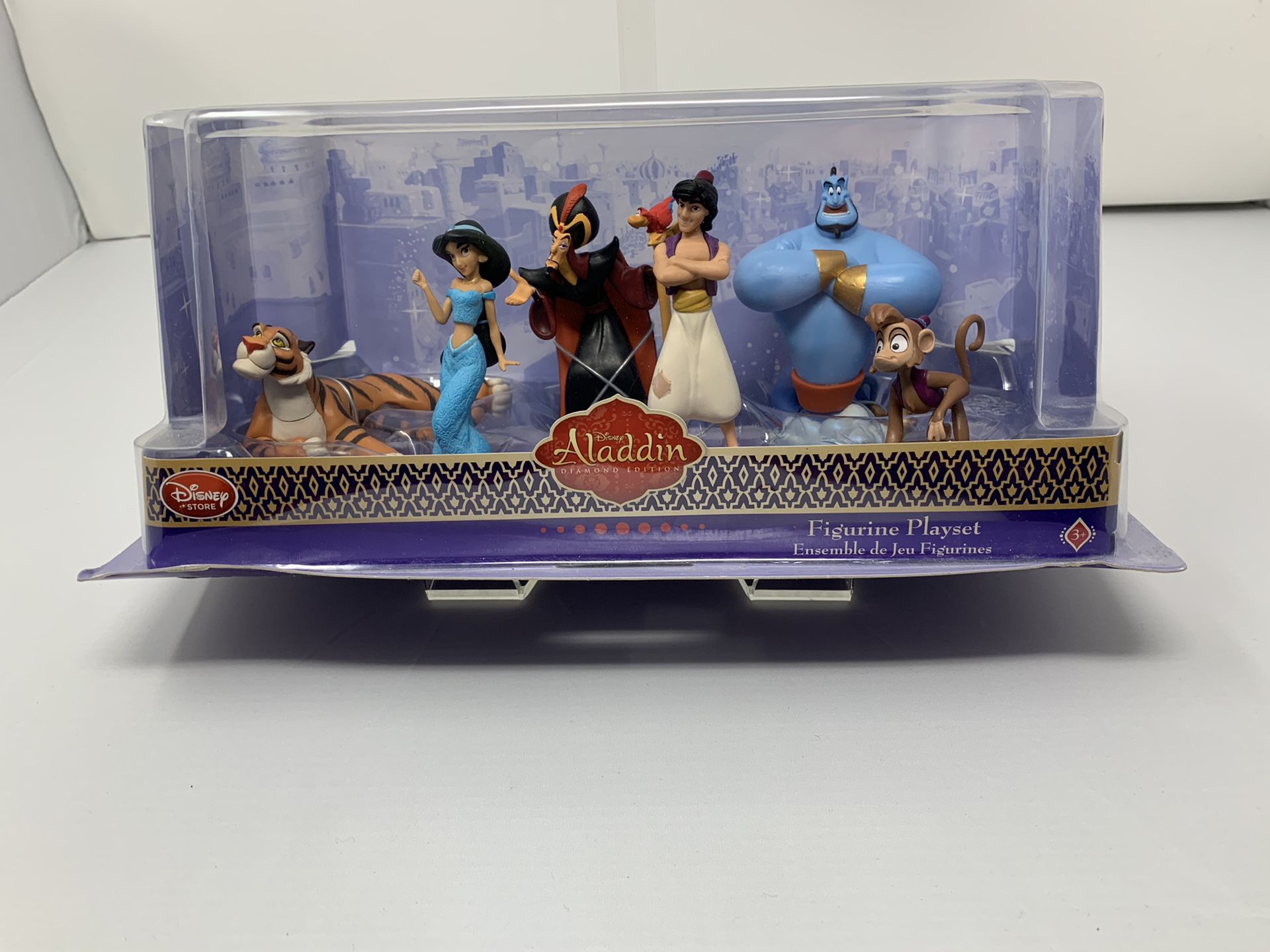Disneys Classic Aladdin Diamond Edition Figurine Play set (Brand New)
