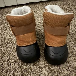 Toddler Boy’s Northface Snow Boots