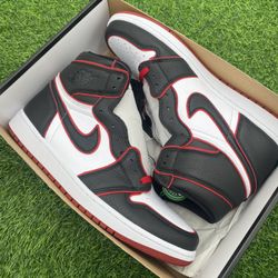 New Jordan 1 “Bloodline” Size 12M