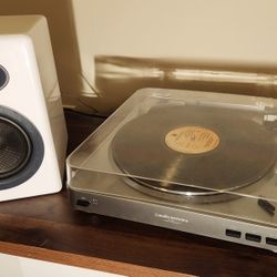 AUDIO-TECHNICA Turntable 