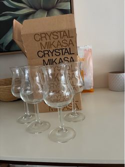 RARE - Mikasa Crystal Wine Glasses Goblets (4)