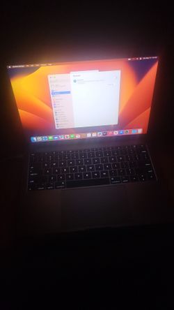 Apple MacBook Pro 13-inch 2017 space gray 8gb ram 120 GB hardrive w charger