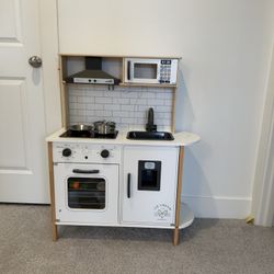 Play kitchen wooden