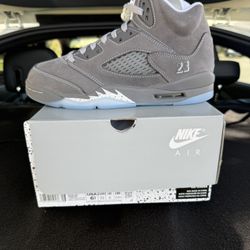🐺 Grey Jordan 5’s