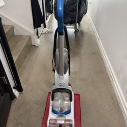 The Hoover PowerDash Pet Compact Carpet Cleaner (FH50750)