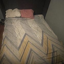 Bed (frame only)
