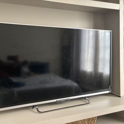 TV Sony 50” TV – Works Great