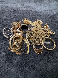 I Buy Scrap Gold 10k 14k 18k 22k Compro Oro De Desecho 10k 14k 18k 22k