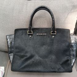 Michael  Kors Genuine Hair Pelt MK EXCLUSIVE FARM RAISED CALFSKIN HAND y