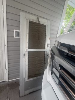 Screen door