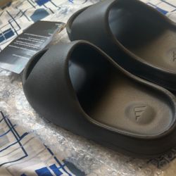 Dark Onyx Yeezy Slides