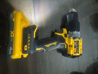 Dewalt 20v xr cordless hammer drill with 4.0ah batt