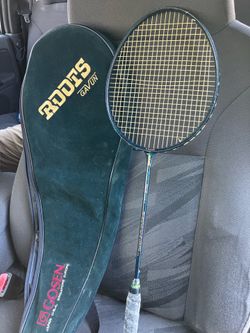 Roots Gavun badminton racket