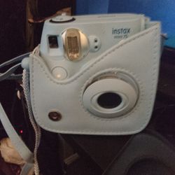 Instax Mini 75.