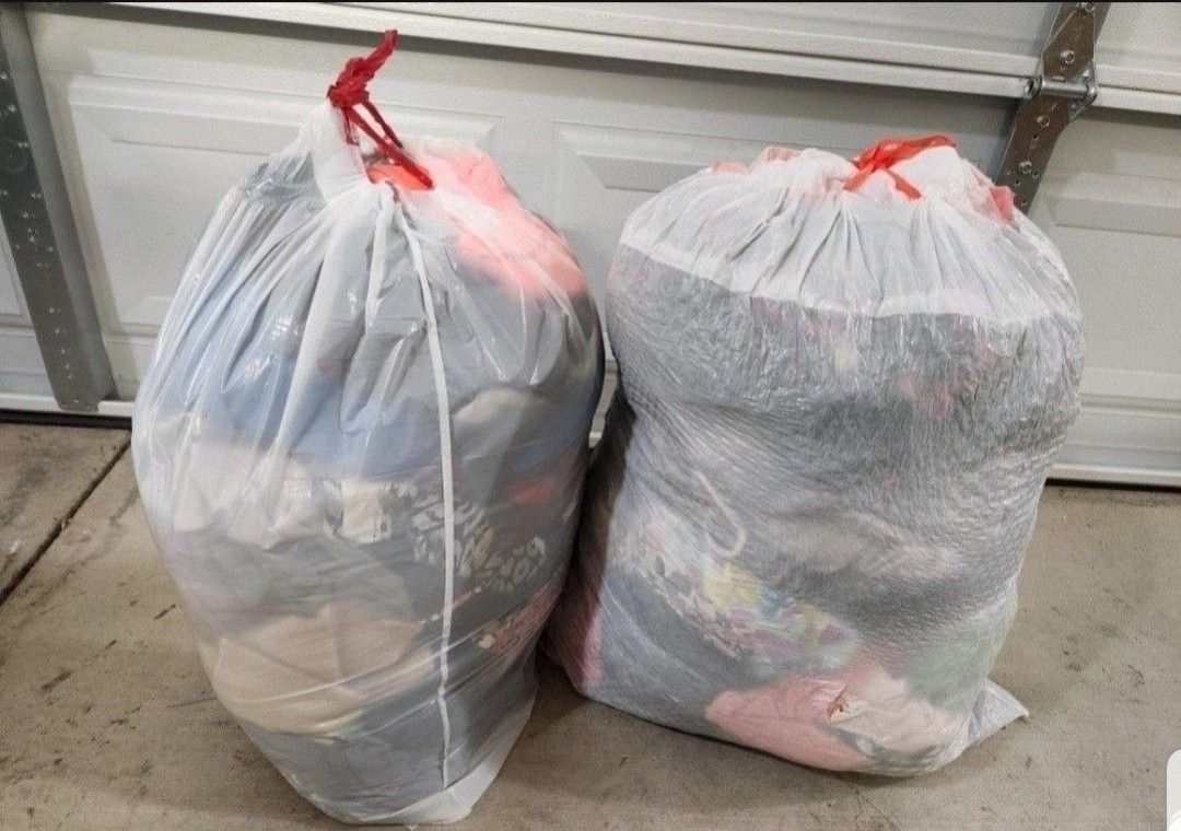 $10 A Bag Women's Clothes 