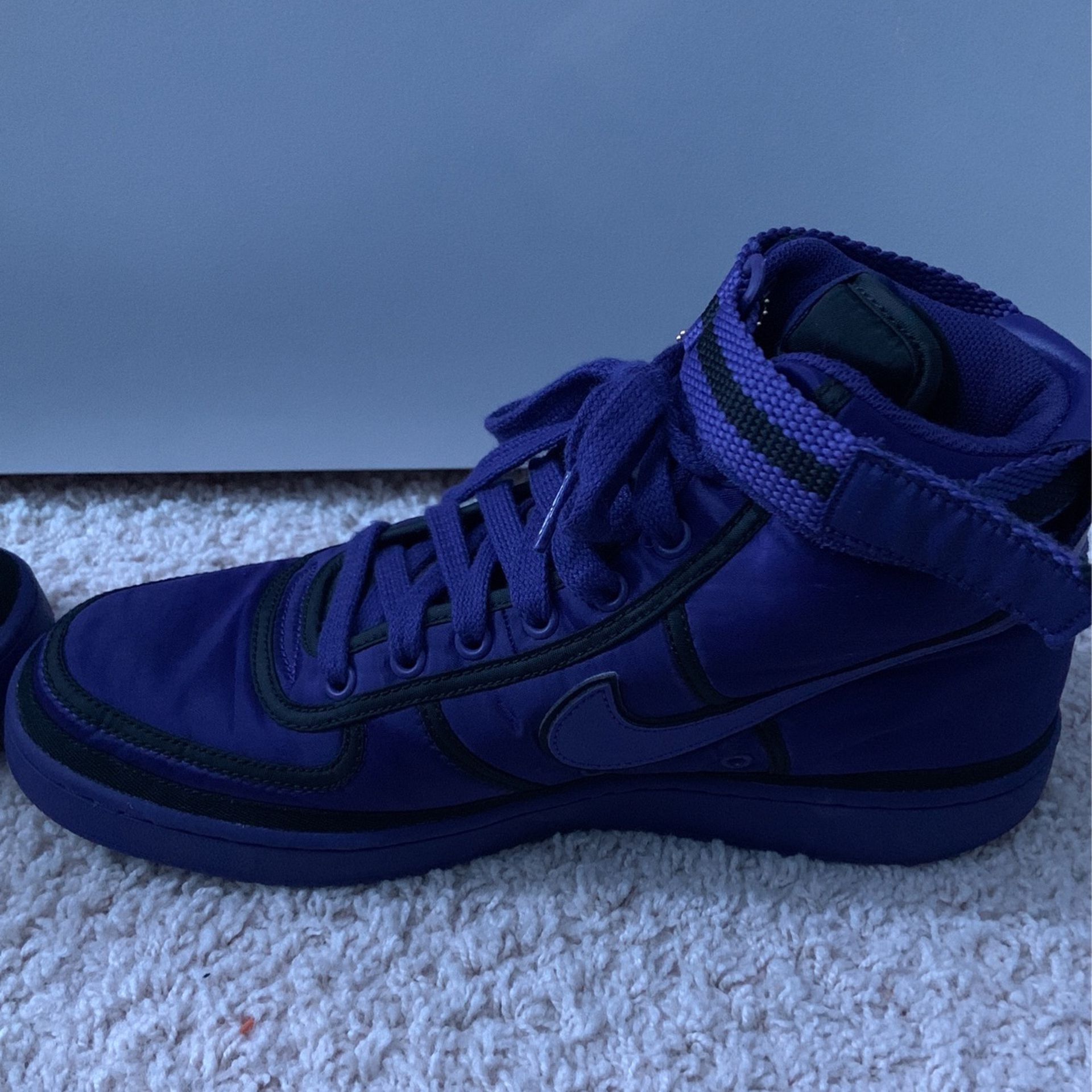 Pair Of Purple Nikes Mens Size 10.5