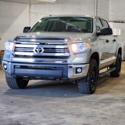 2017 Toyota Tundra SR5
