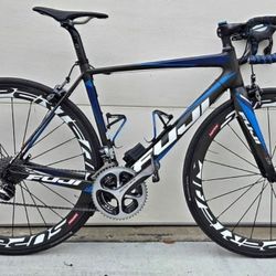 Fuji Altamira 1.1 Carbon 54cm. Super Light Dura-ace Di2 Groupset 11sp 